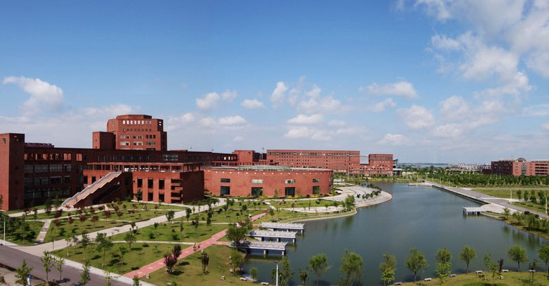 江西師范大學旭潔洗地機客戶案例-<a href=http://m.jsgangya.cn target=_blank class=infotextkey>洗地機生產廠</a>家